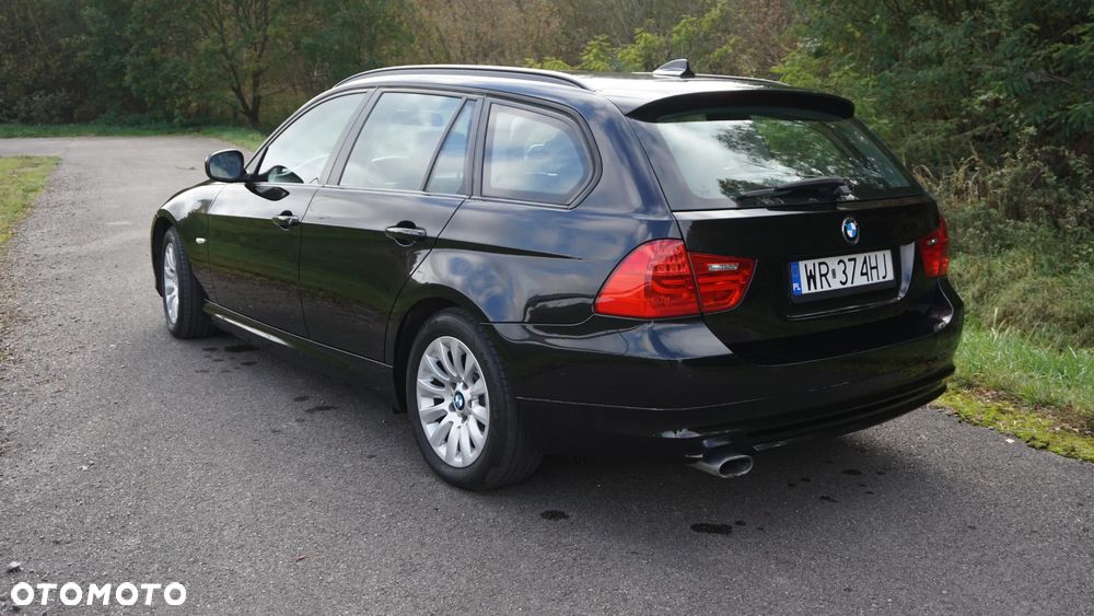BMW Seria 3 320d xDrive - 10