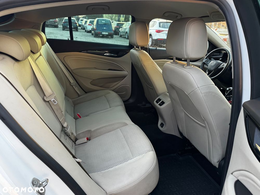 Opel Insignia 1.5 T Innovation S&S Eco - 27