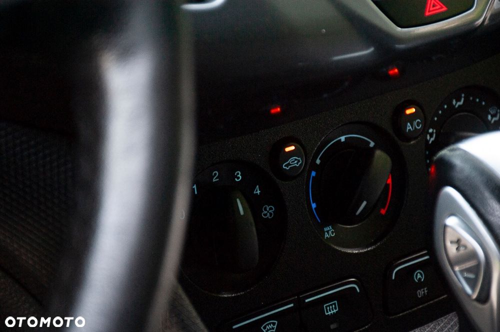 Ford Transit Connect - 36