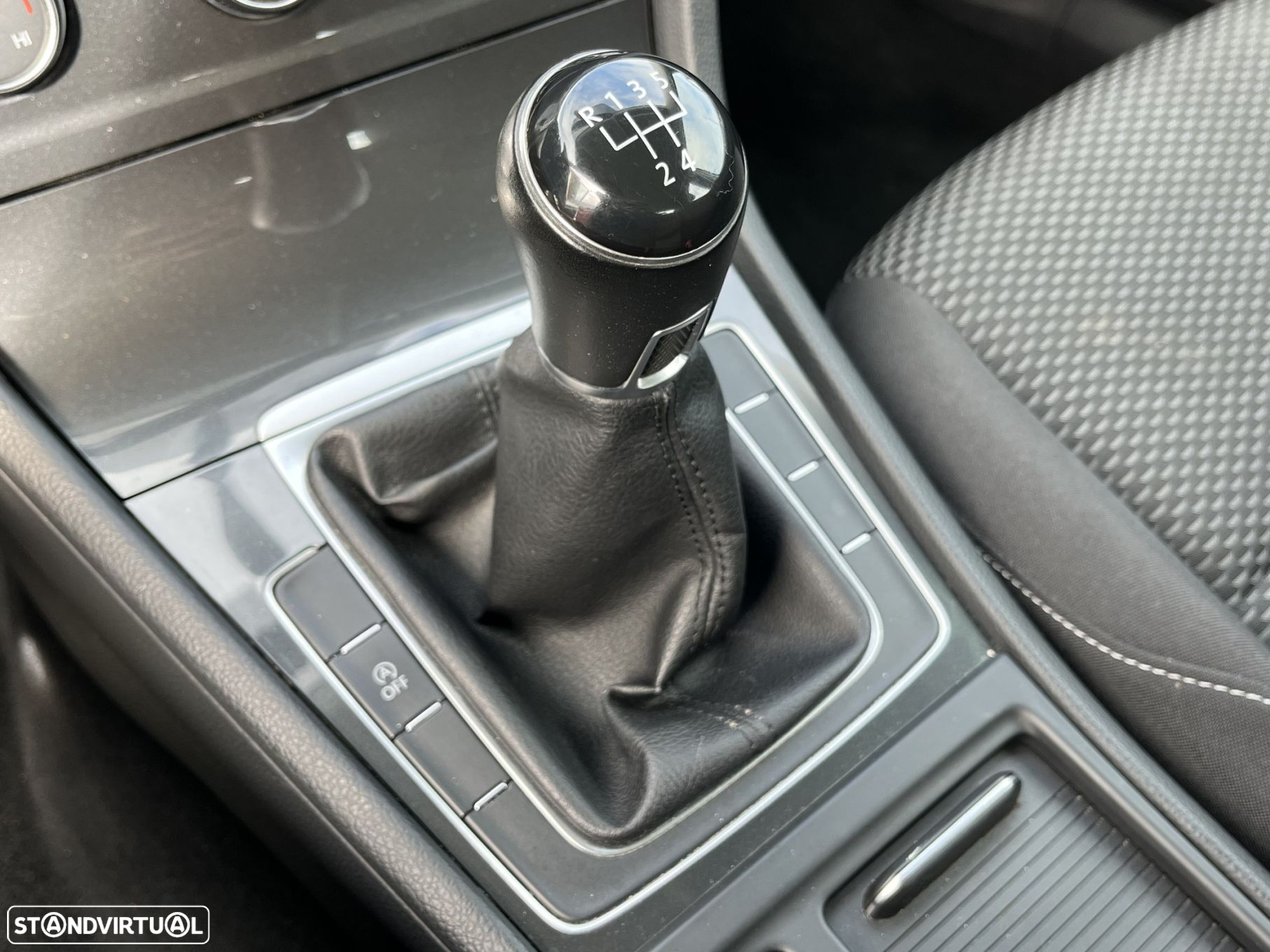 VW Golf - 8