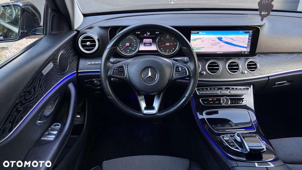 Mercedes-Benz Klasa E 350 BlueTEC 9G-TRONIC - 11