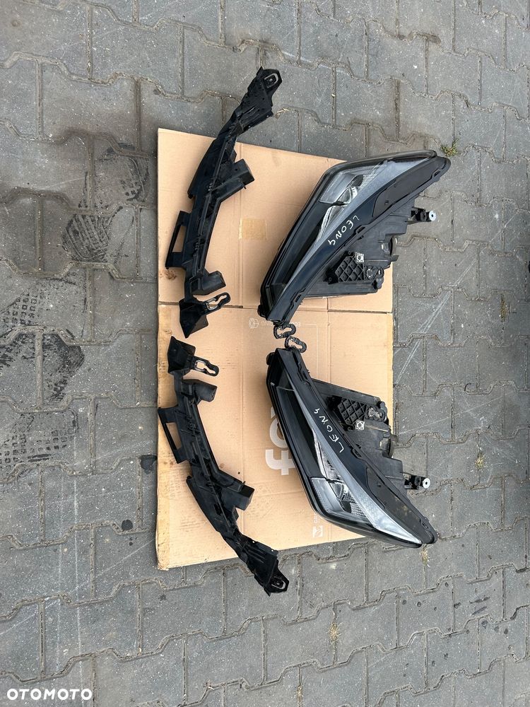 Seat Leon IV lampa prawy przód full led 5FB941005D 5FB941006D - 1