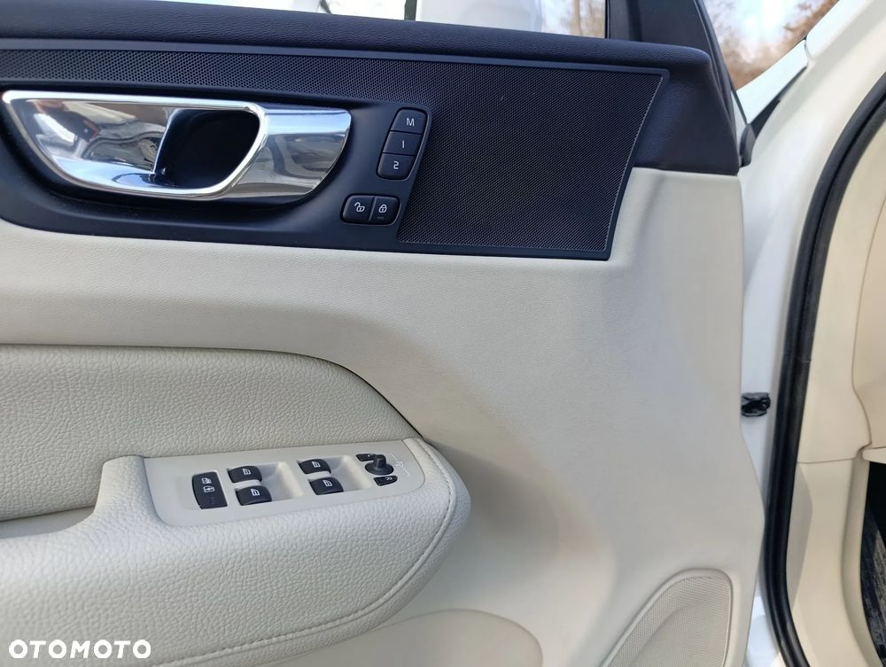 Volvo XC 60 T5 AWD Geartronic Momentum - 15