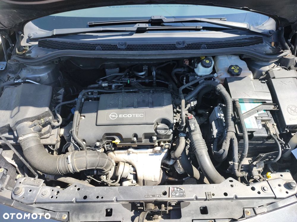 Opel Astra 1.4 Turbo Edition Sport - 24