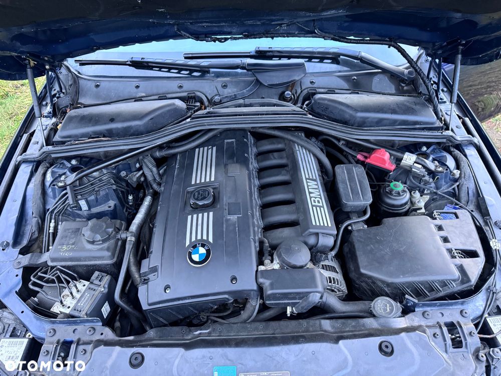 BMW Seria 5 525i - 17