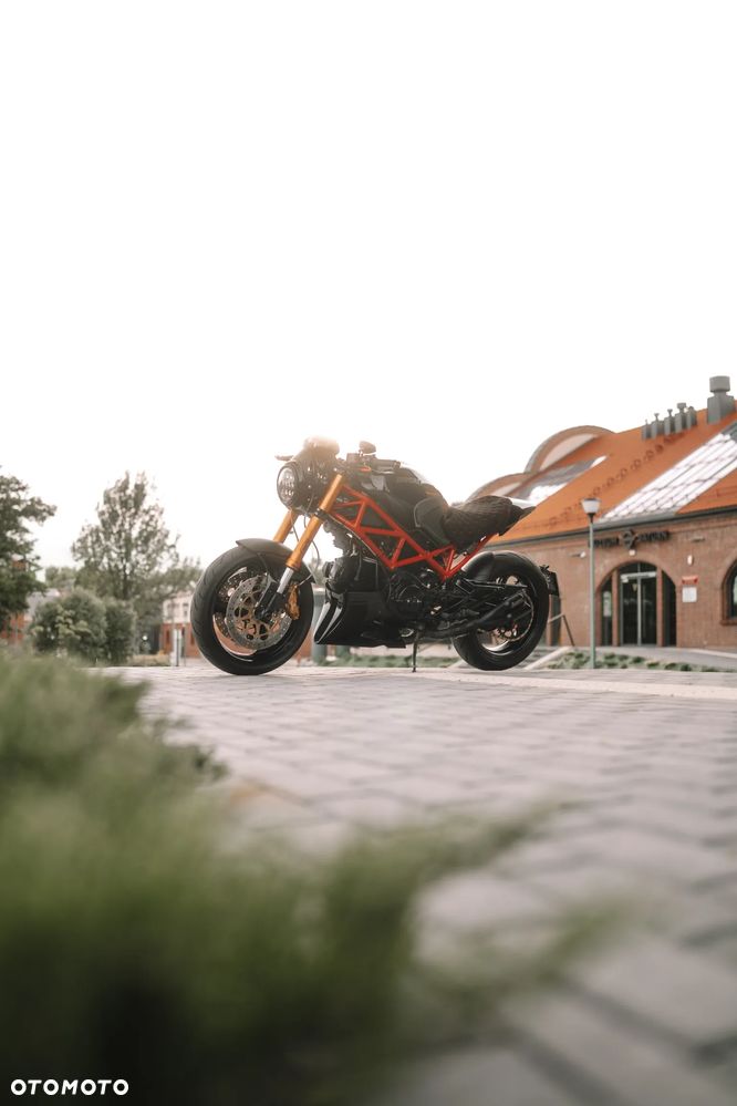 Ducati Monster - 33