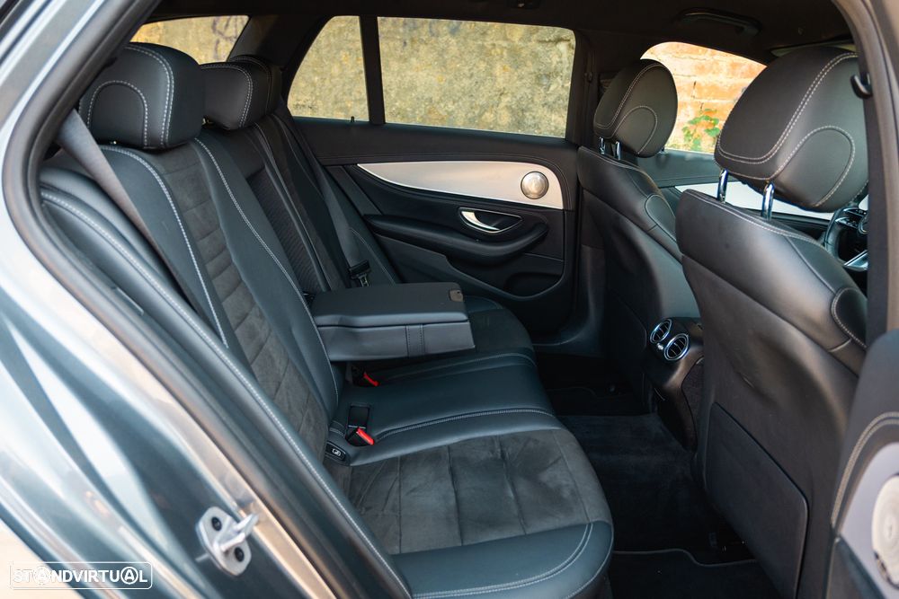 Mercedes-Benz E 300 de AMG Line - 58