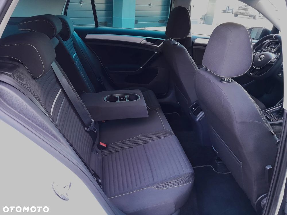 Volkswagen Golf 2.0 TDI BlueMotion Technology Cup - 27