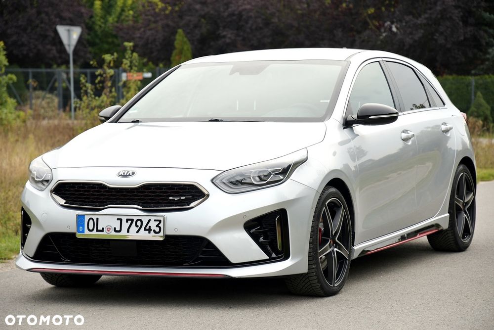 Kia Ceed - 40