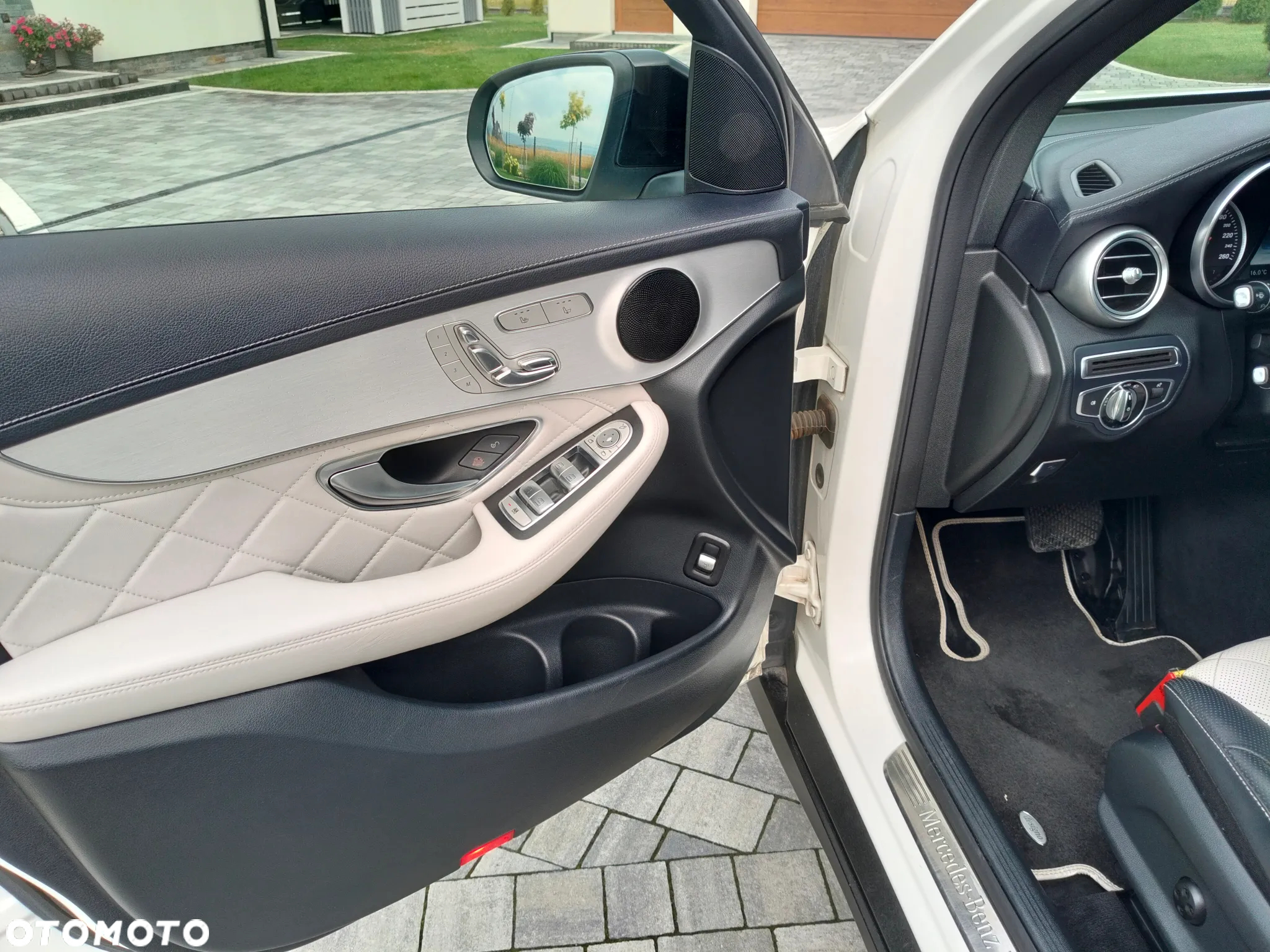 Mercedes-Benz GLC 220 d 4-Matic - 24