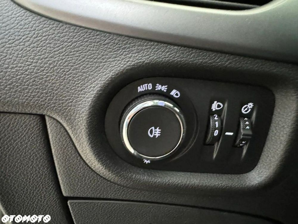 Opel Astra V 1.2 T Elegance S&S - 27