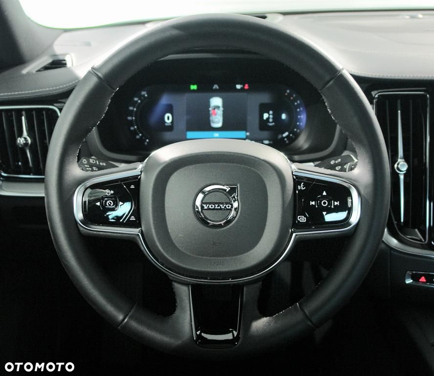 Volvo S60 B5 B AWD Ultimate Dark - 22