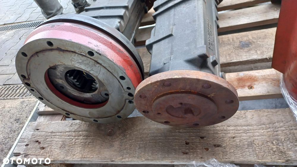 zwolnica tył układ planetarny new holland T4.75 tn95 t4050 inne