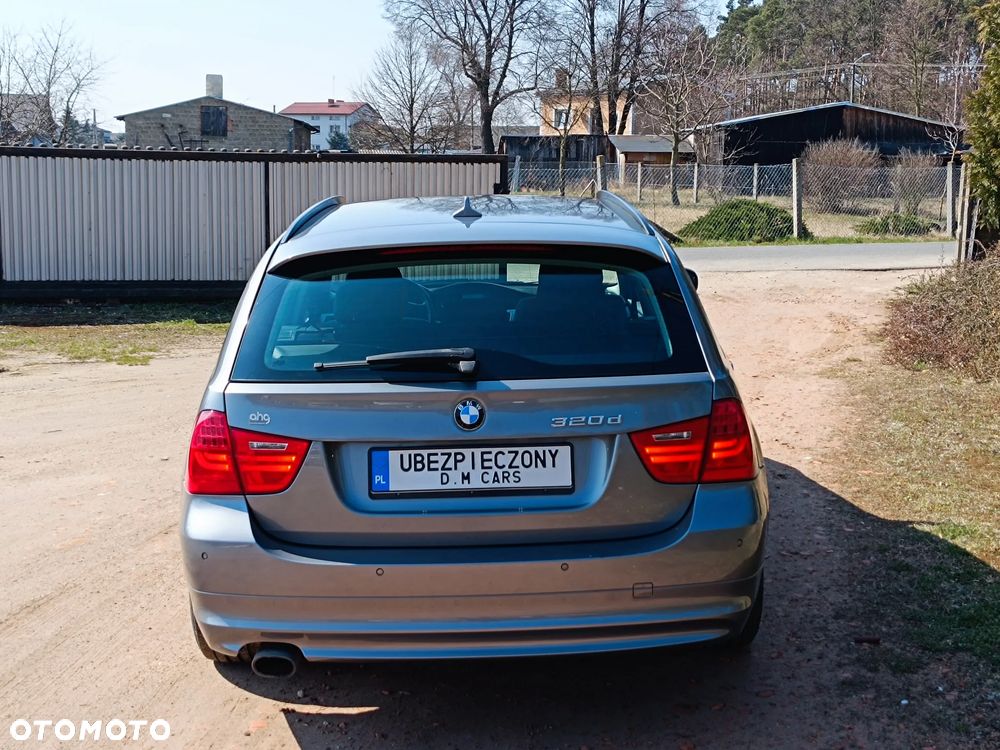 BMW Seria 3 320d Blue Performance Sport Line - 12