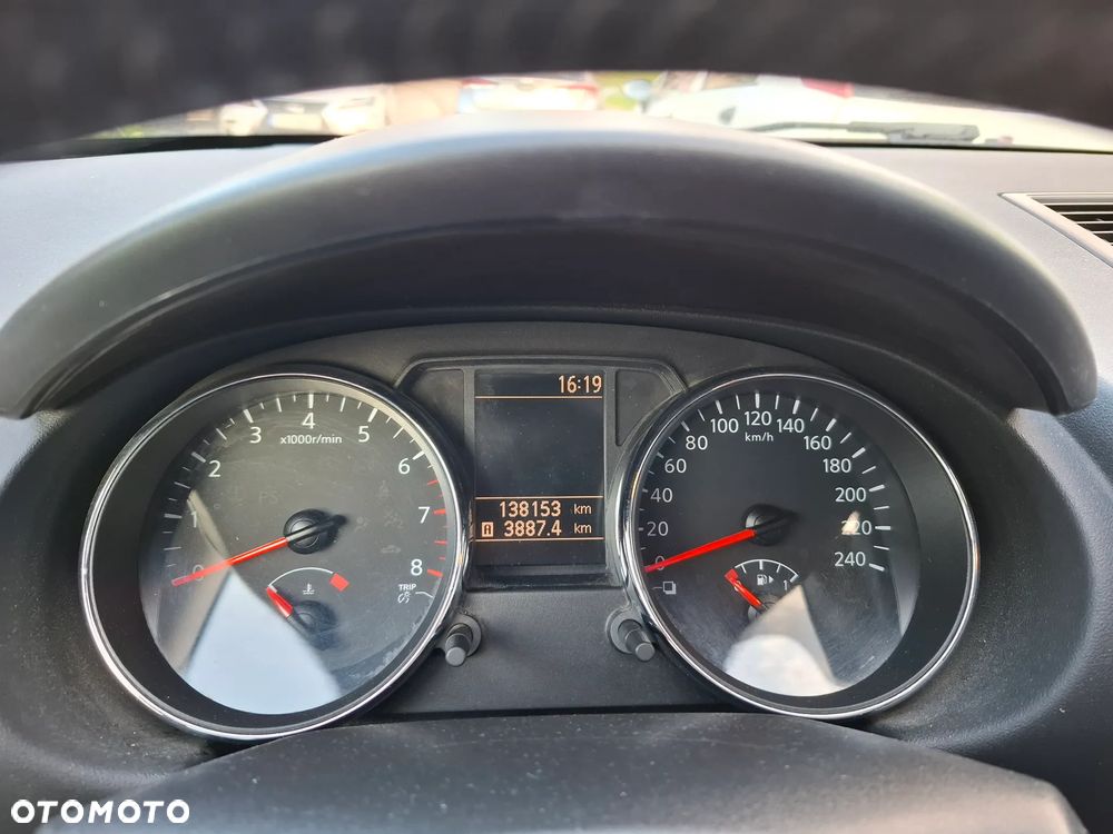 Nissan Qashqai 1.6 visia - 15