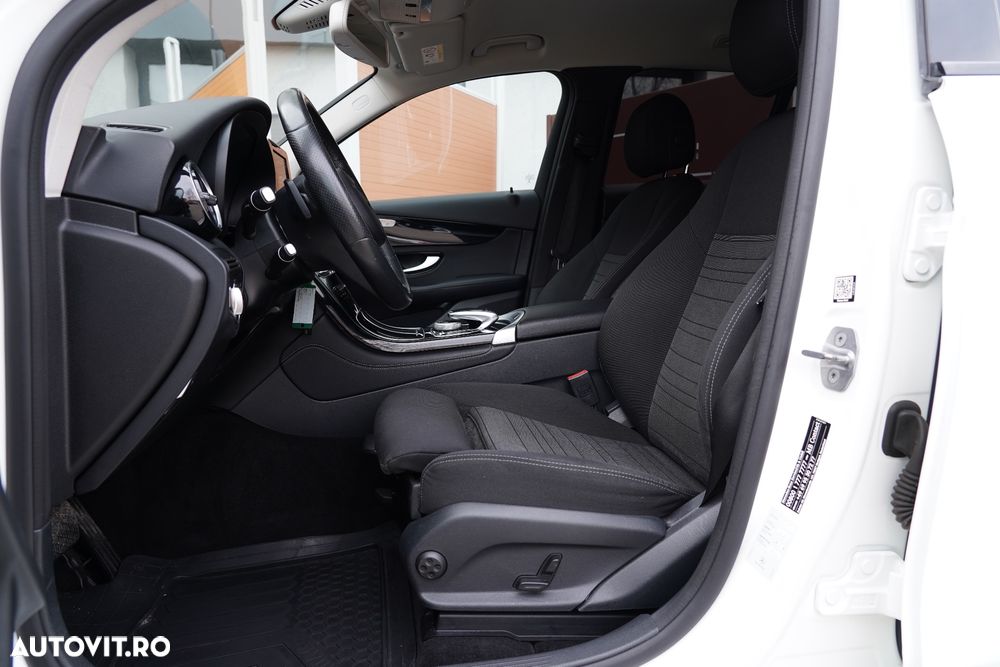 Mercedes-Benz GLC 220 d 4MATIC 9G-TRONIC - 30