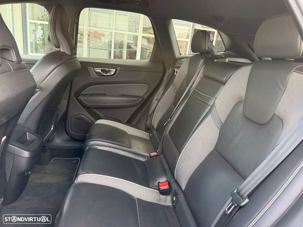 Volvo XC 60 2.0 D4 R-Design AWD Cluster C Geartronic - 20