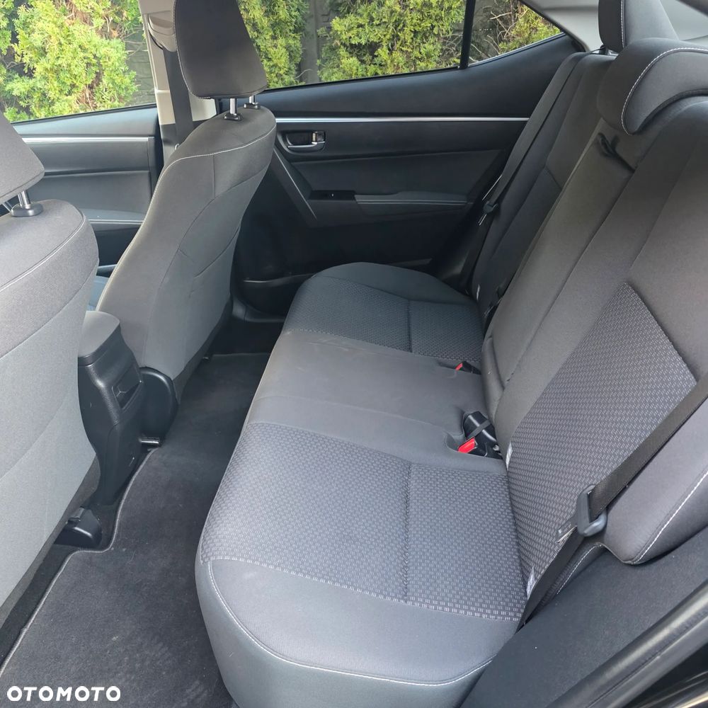 Toyota Corolla 1.6 Classic Plus - 8