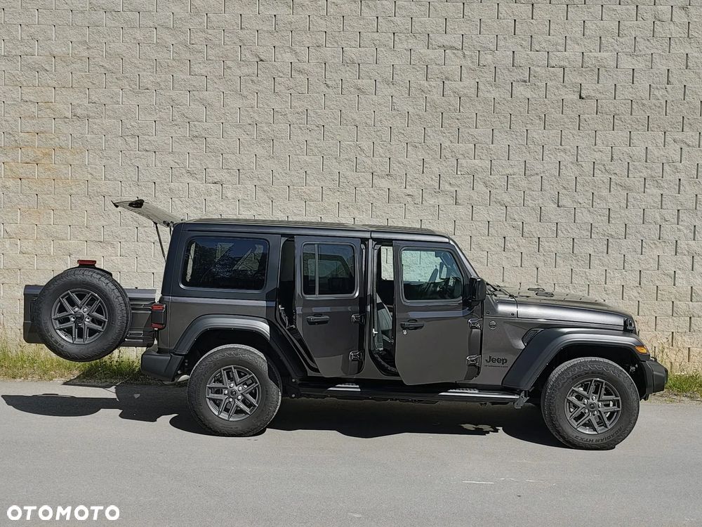 Jeep Wrangler Unlimited GME 2.0 Turbo Sahara - 8