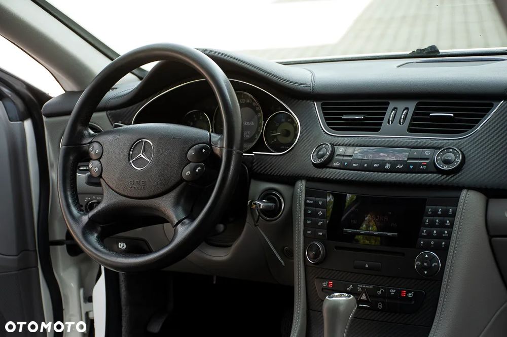 Mercedes-Benz CLS 500 - 19