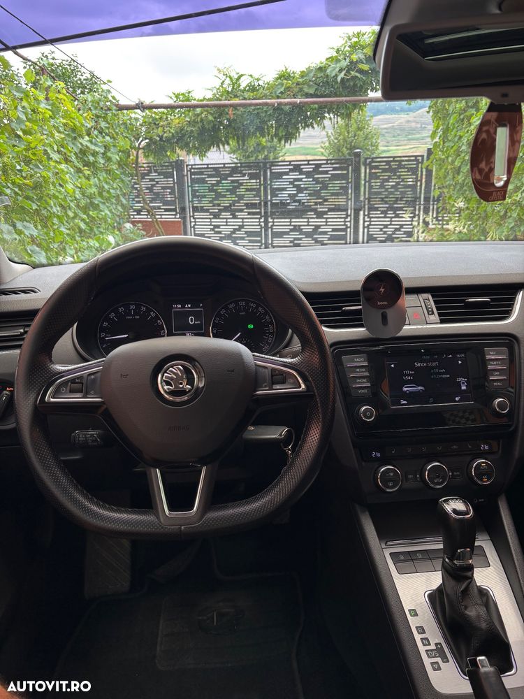 Skoda Octavia 2.0 TDI DSG Style - 7