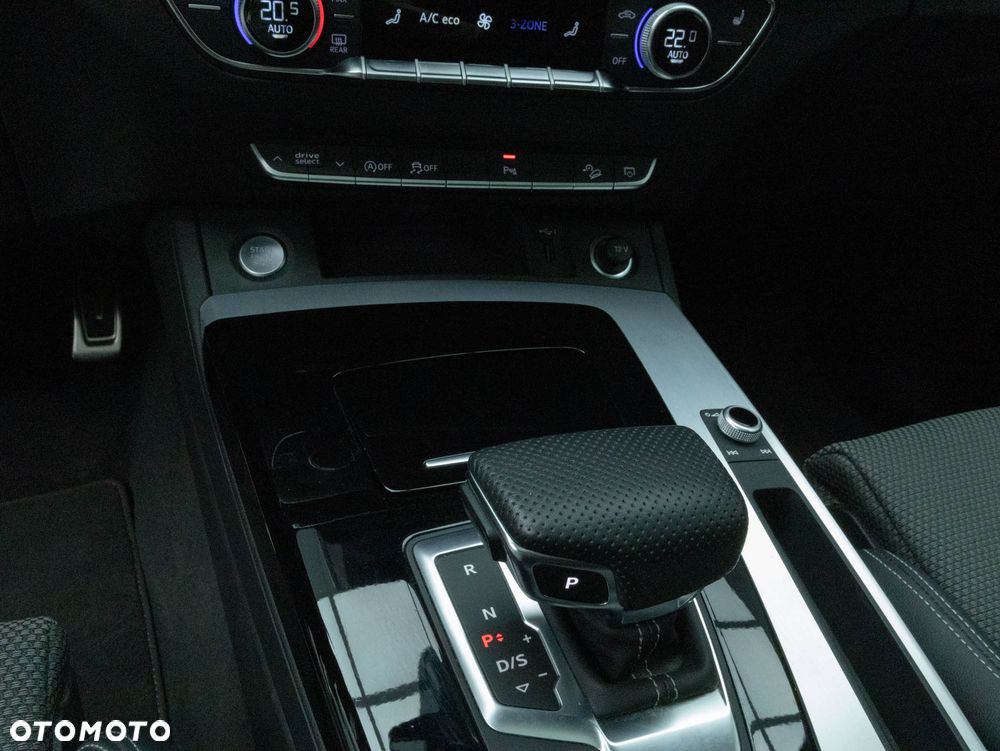 Audi Q5 40 TDI quattro S tronic S line - 30