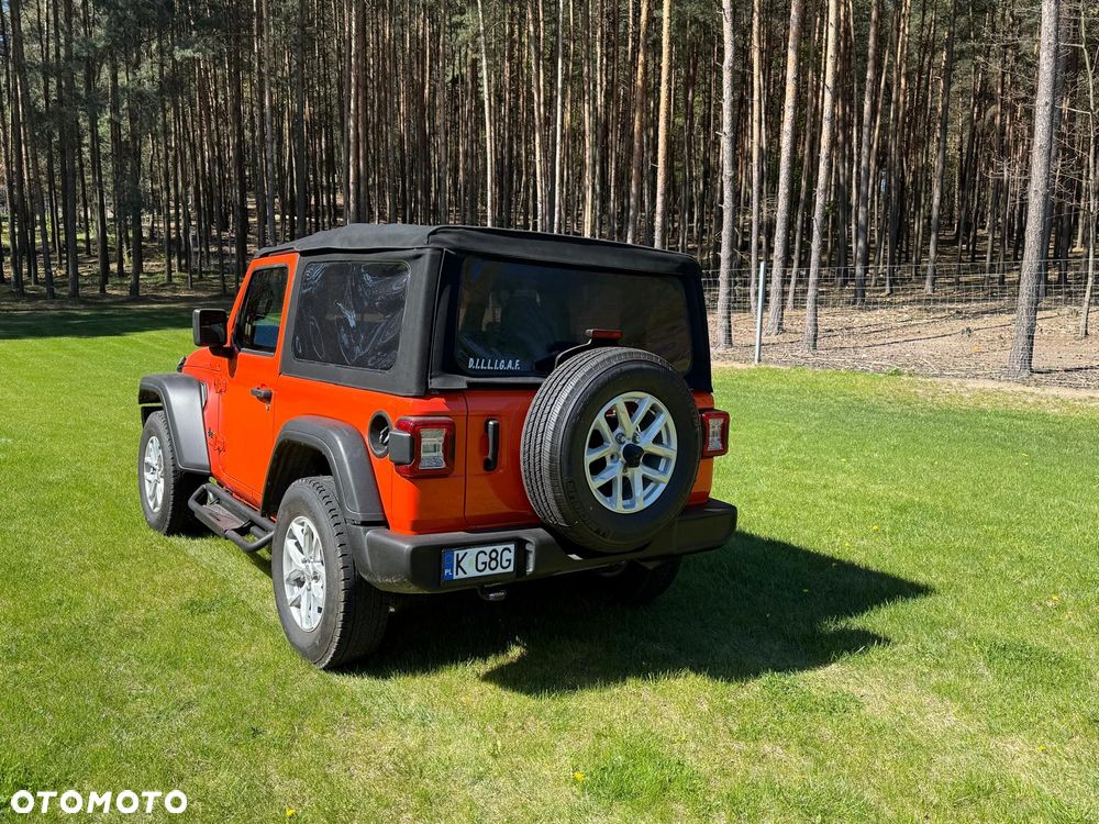 Jeep Wrangler - 5