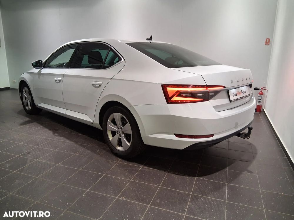 Skoda Superb 2.0 TDI DSG Ambition - 3