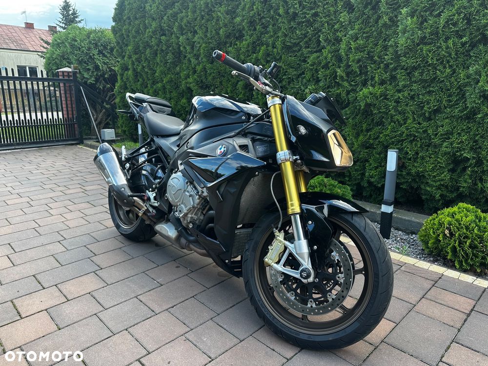 BMW S - 2