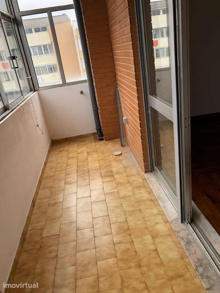 T3 com varanda, garagem e elevador em Póvoa de Varzim - Grande imagem: 2/6