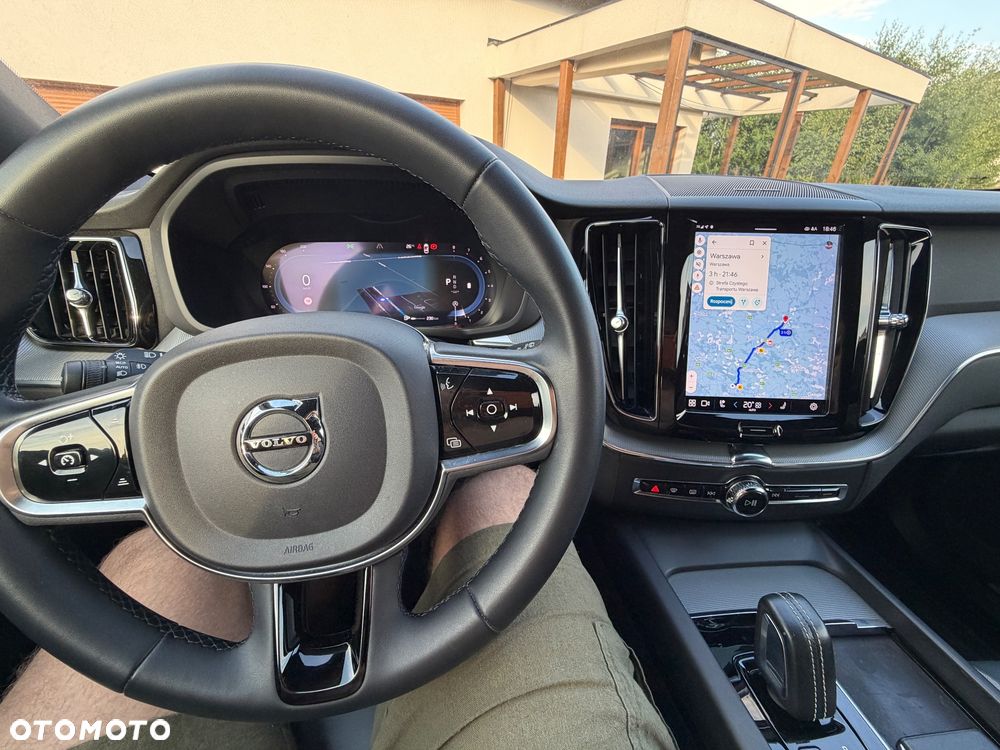 Volvo XC 60 B4 B R-Design - 14