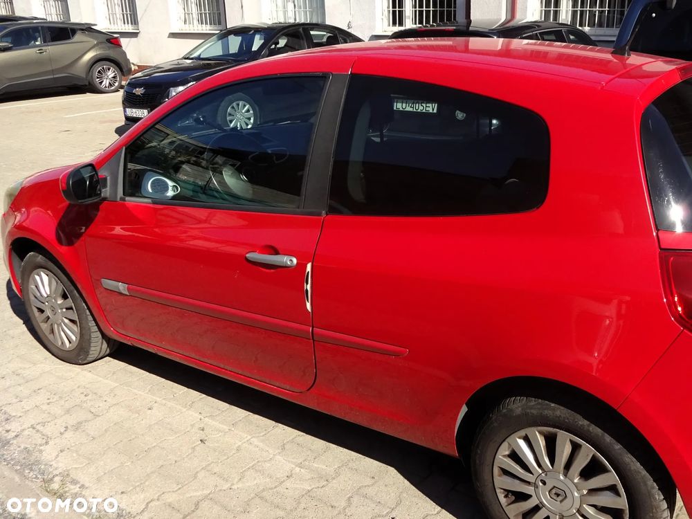 Renault Clio - 20