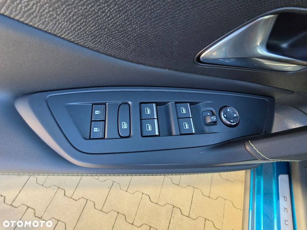 Peugeot 408 - 19