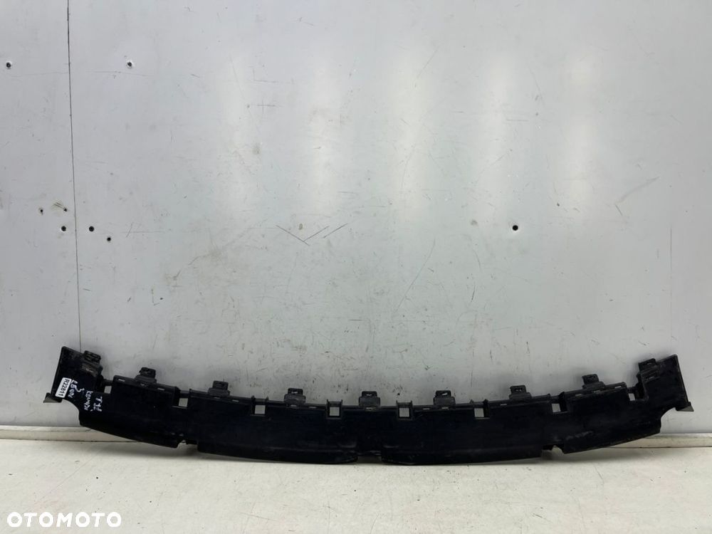 Ślizg Seat Leon III 5f KOMBI 12-16r. tylne środkowe GÓRNE mocowanie wspornik uchwyt zderzaka - 1