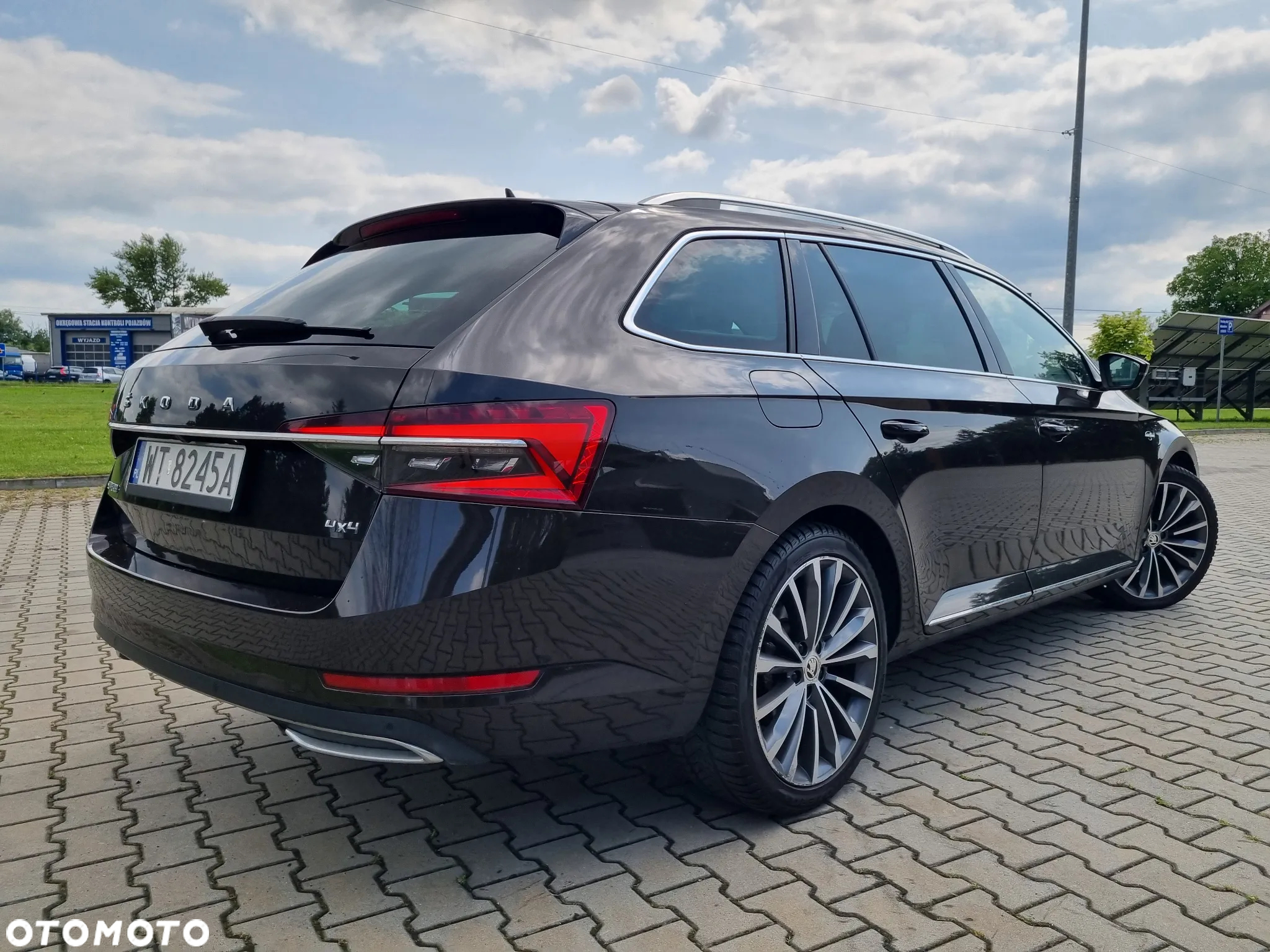 Skoda Superb 2.0 TDI 4x4 L&K DSG - 16