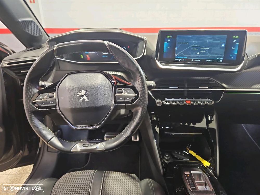 Peugeot e-208 - 9
