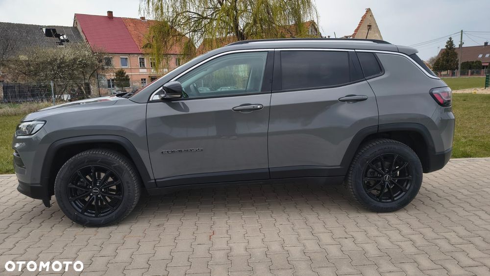 Jeep Compass - 8