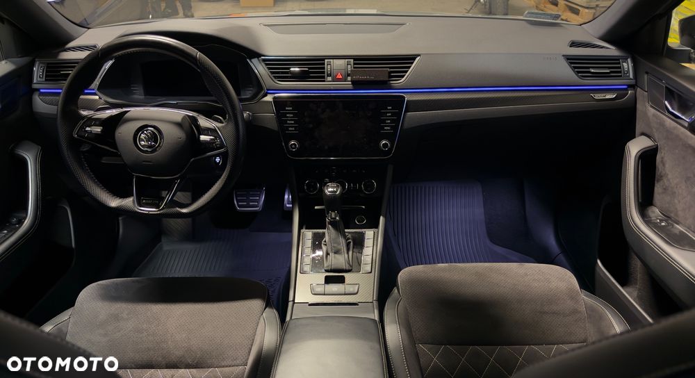 Skoda Superb 2.0 TDI SCR 4x4 Sportline DSG - 12