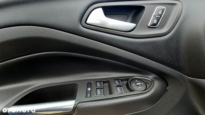 Ford Kuga 2.0 TDCi 4x4 Trend - 33