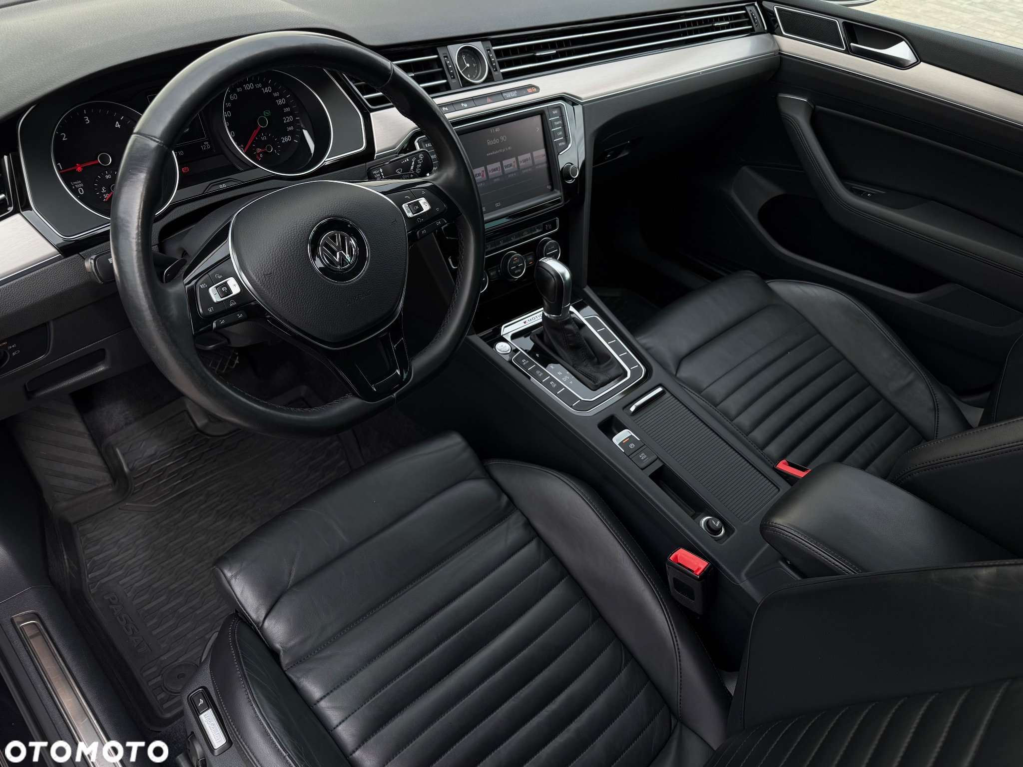 Volkswagen Passat Variant 2.0 TDI SCR 4Motion DSG (BMT) Highline - 13