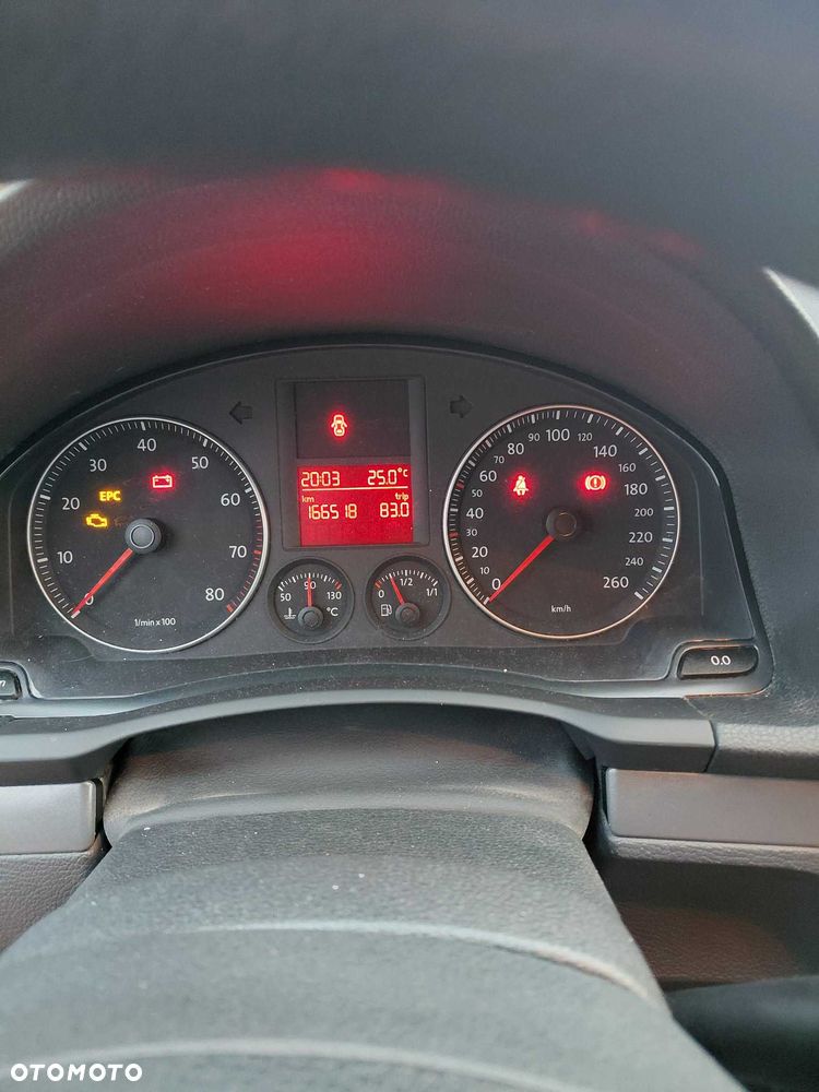 Volkswagen Golf - 5