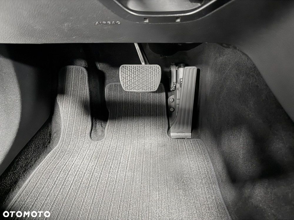 Mercedes-Benz Klasa C - 36