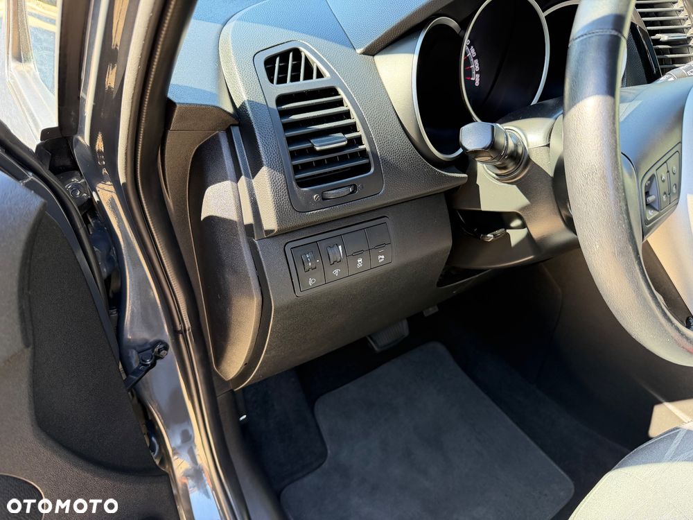 Kia Venga 1.6 CVVT Automatik Platinum Edition - 23