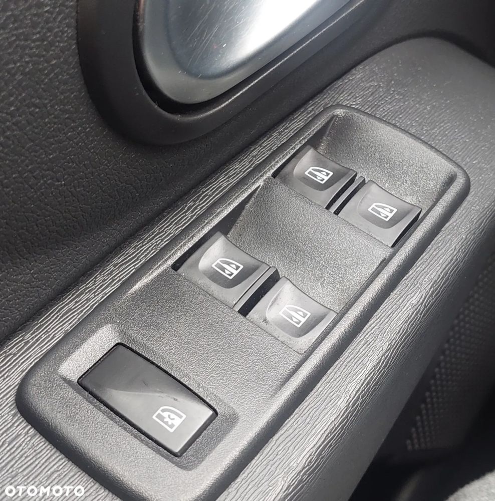 Dacia Lodgy 1.3 TCe Stepway S&S - 32