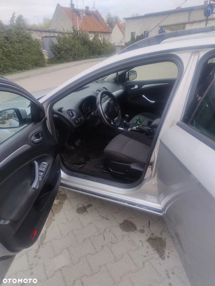 Ford Mondeo 2.0 TDCi Ghia - 6