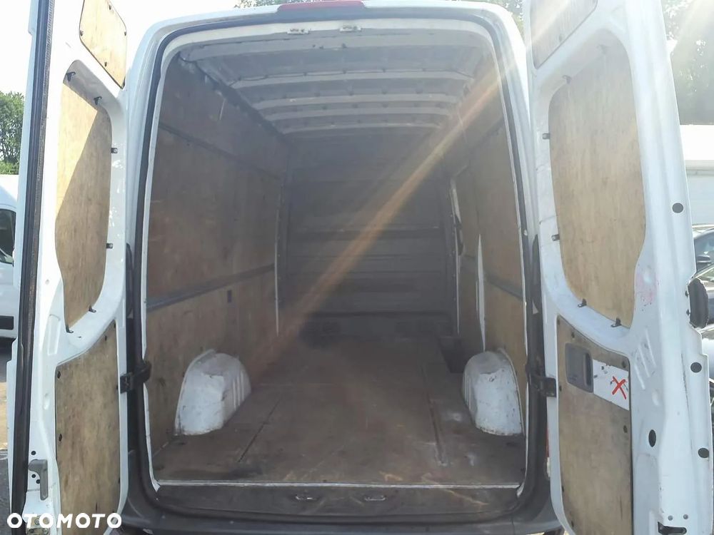 Mercedes-Benz Sprinter - 22
