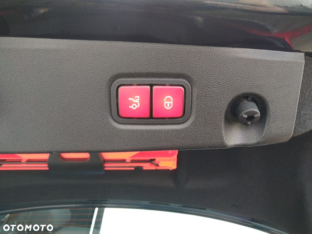 Mercedes-Benz CLS - 13