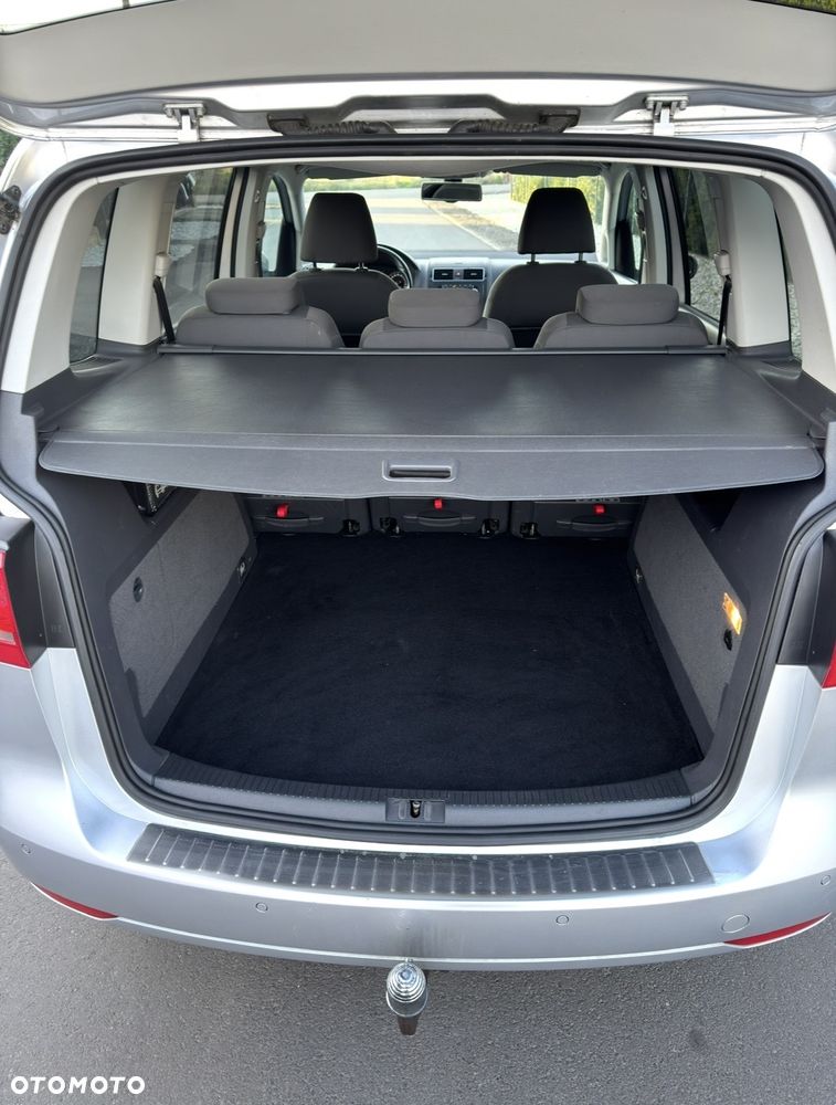 Volkswagen Touran 1.6 TDI DPF BlueMotion Technology Highline - 19