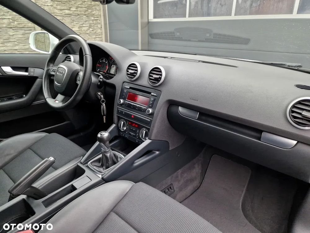 Audi A3 Sportback 2.0 TDI DPF S line Sportpaket - 19