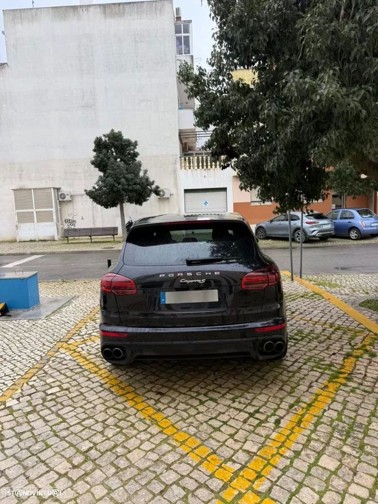 Porsche Cayenne S E-Hybrid — fotografia 7
